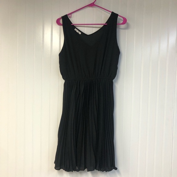 Maurices Black Sleeveless Dress Crinkle Bottom Flare Small - Picture 1 of 5